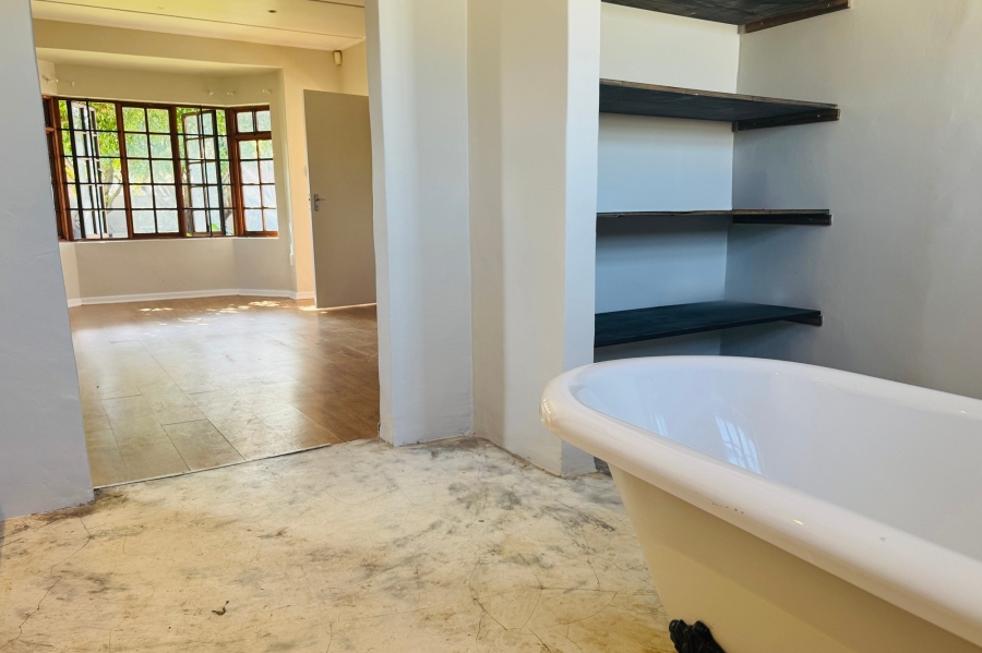 3 Bedroom Property for Sale in Sandbaai Western Cape